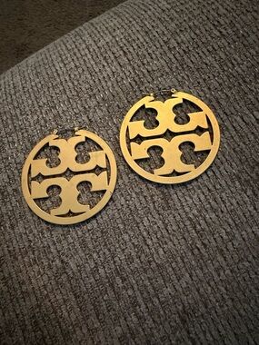 TORY BURCH MONOGRAM LARGE Gold Double-T Logo Hoop Earrings